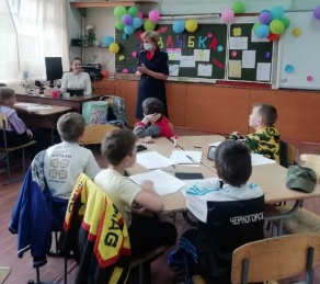 В Черногорской школе автоинспекторы провели тренинговое занятие «Моя безопасность – в моих руках!»